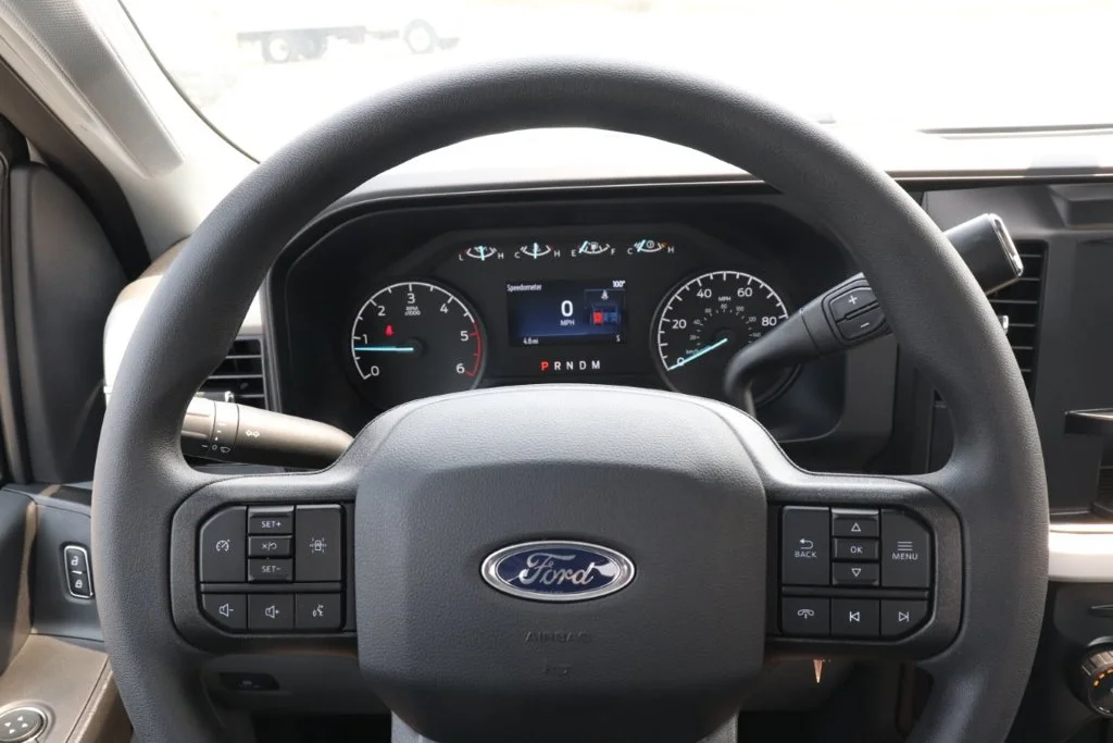 New 2026 Oxford White Ford F-550® XL image 23