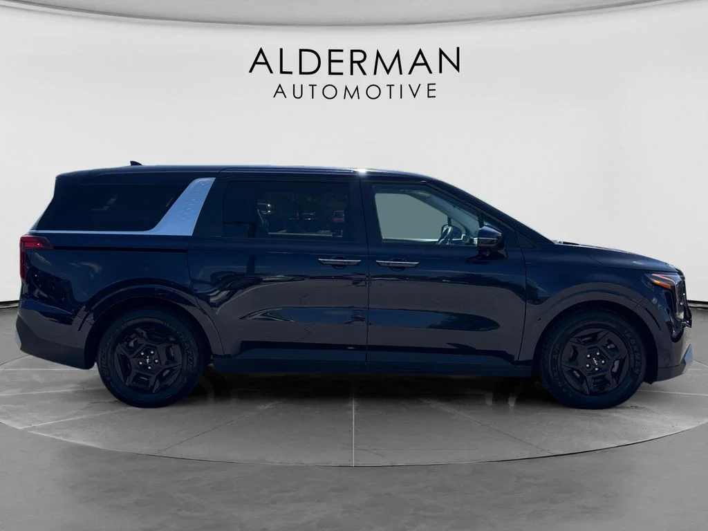 Used 2025 Blue Kia LXS image 6