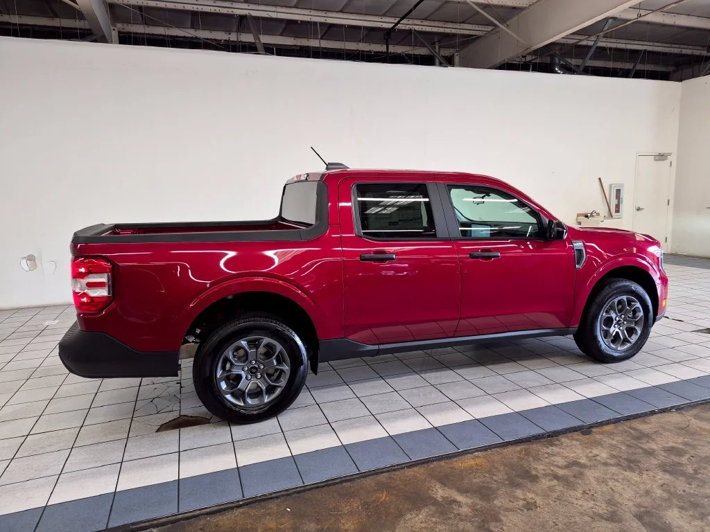 New 2026 Ruby Red Metallic Tinted Clearcoat Ford XLT image 6
