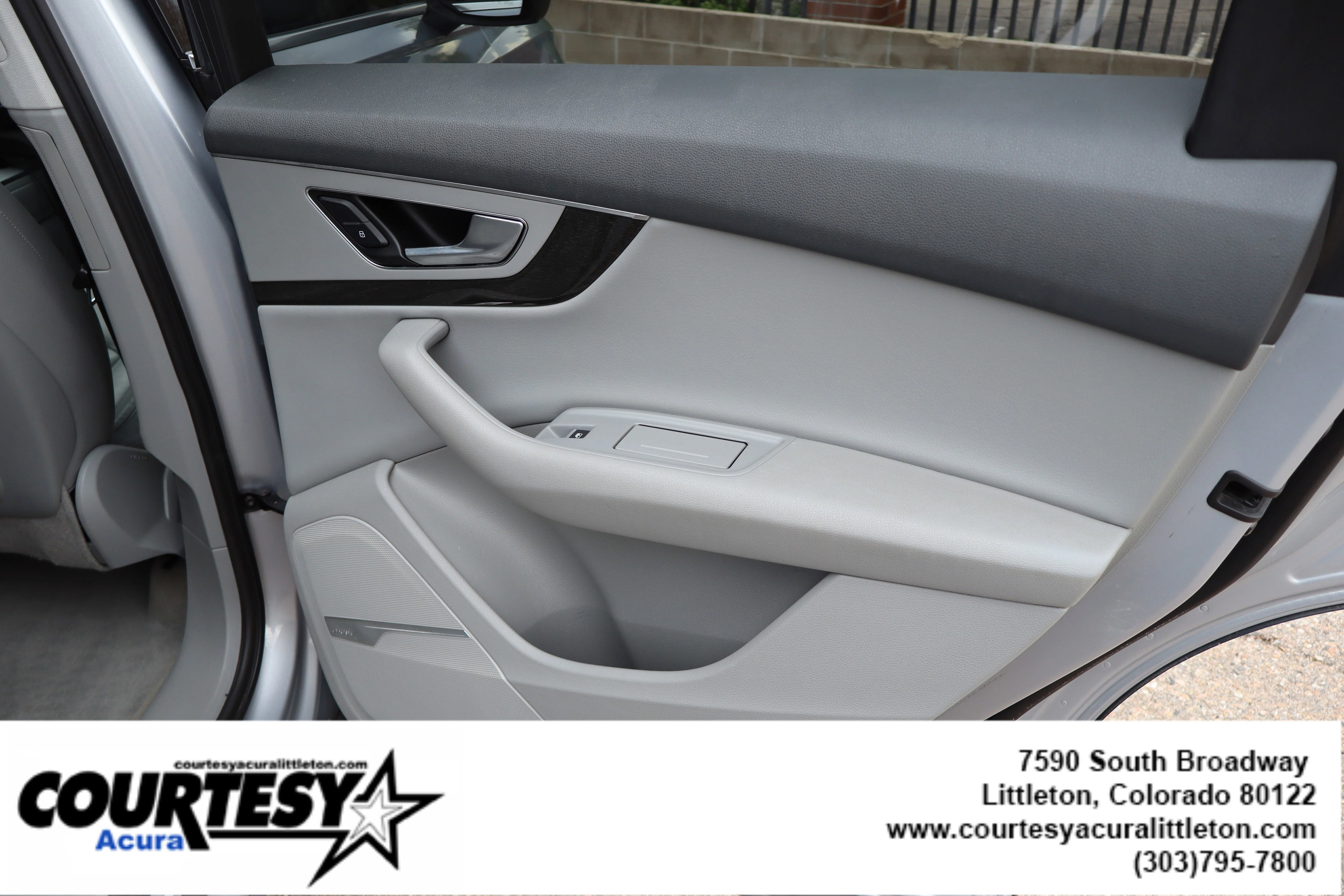 Used 2018 Silver Audi Premium Plus image 34