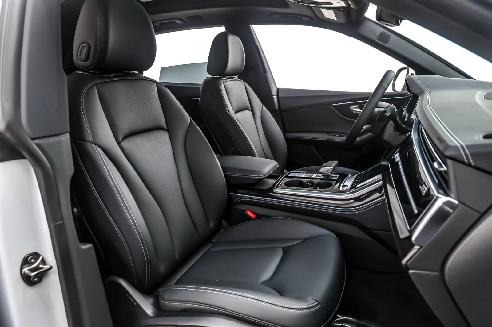 2026 Audi Q8 Premium Plus - Photo 7