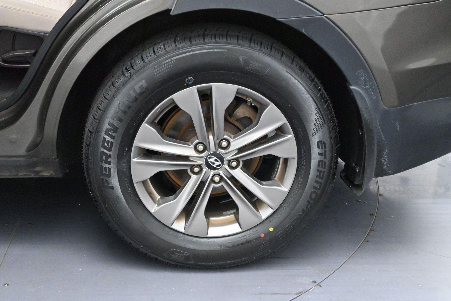 Used 2013 Cabo Bronze Hyundai Sport image 30