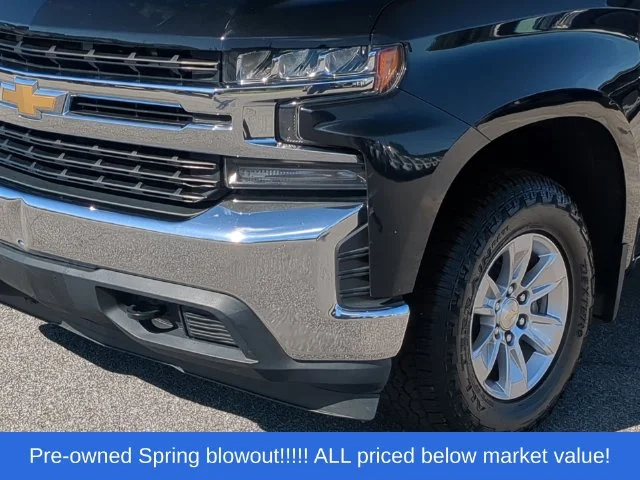 Used 2020 Black Chevrolet LT image 17
