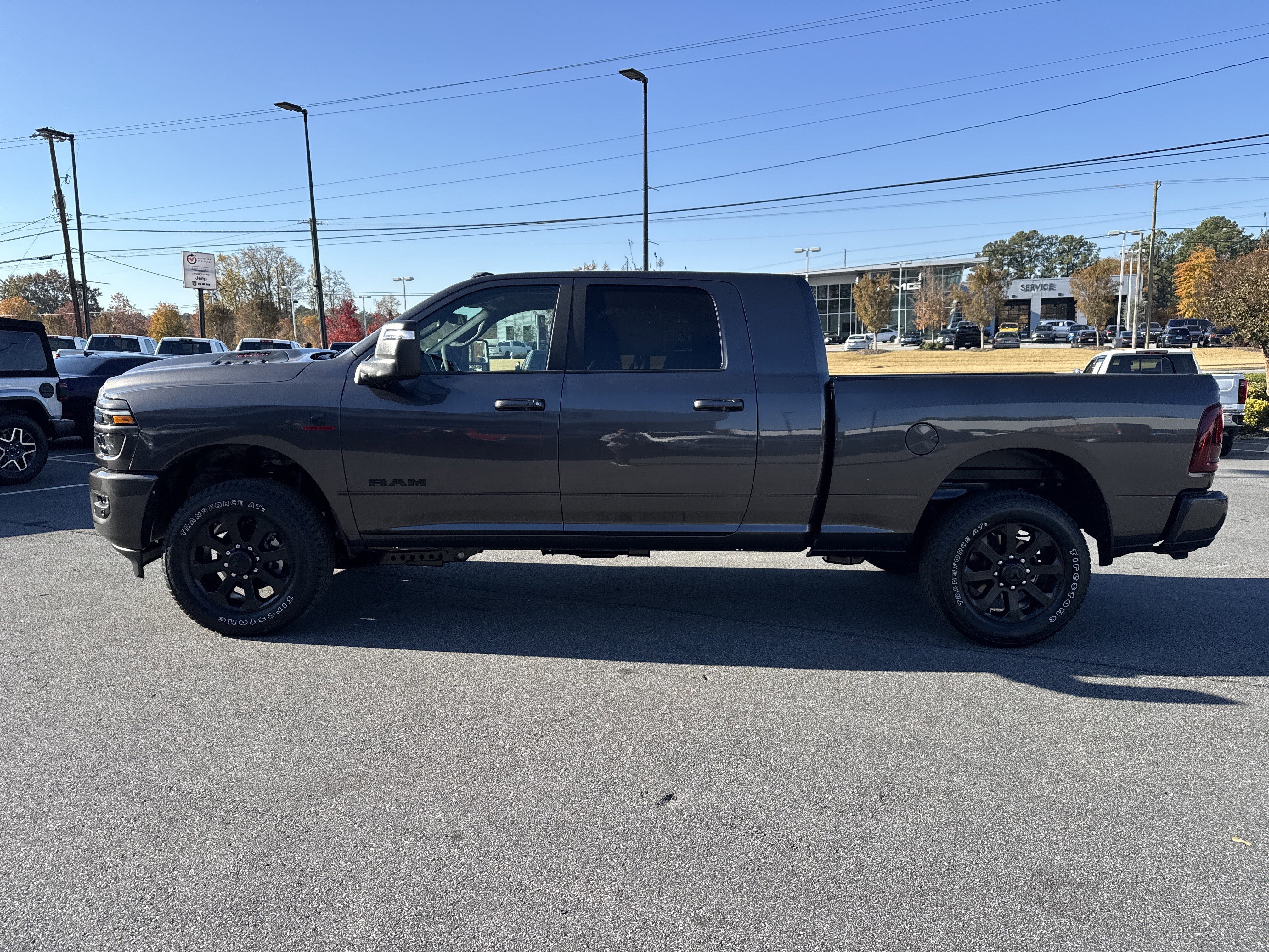 New 2026 Granite Crystal Metallic Clear-Coat Exterior Paint RAM Laramie image 4