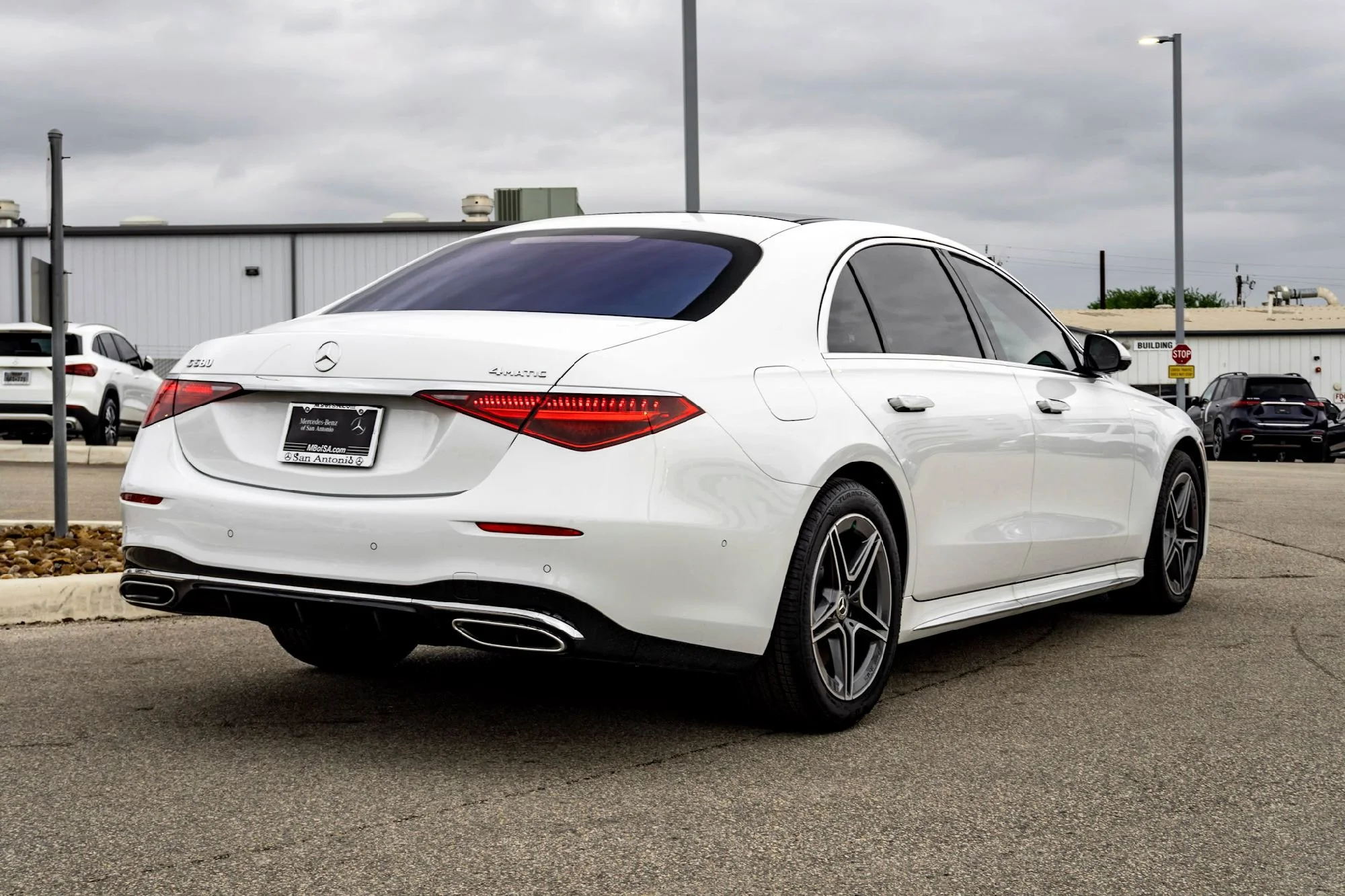 New 2026 White Mercedes-Benz S 580 image 4