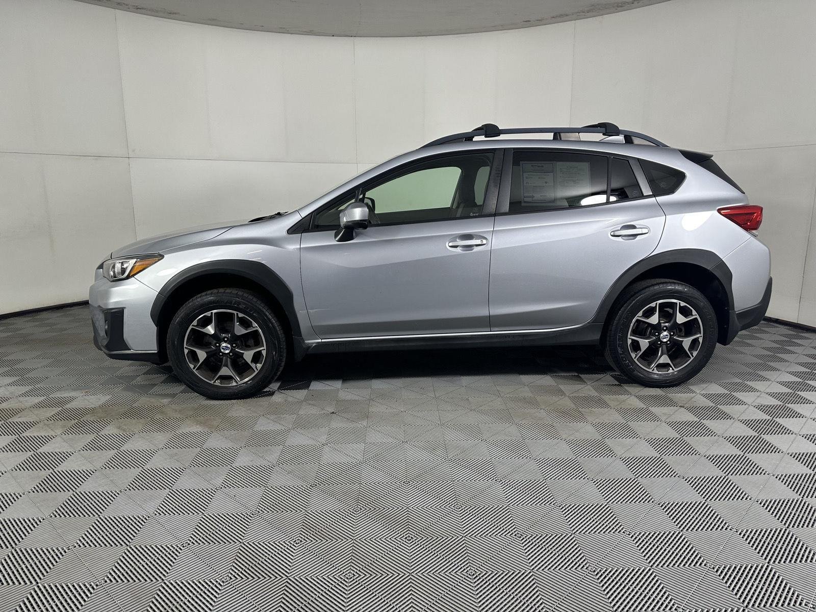 Used 2018 Ice Silver Metallic Subaru Premium image 7
