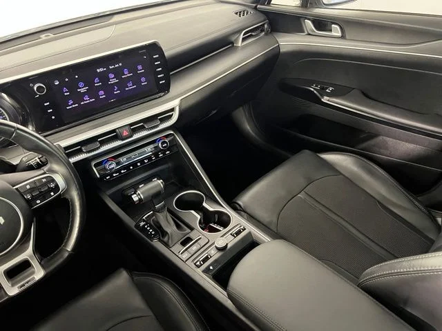 Used 2023 White Kia GT-Line image 32