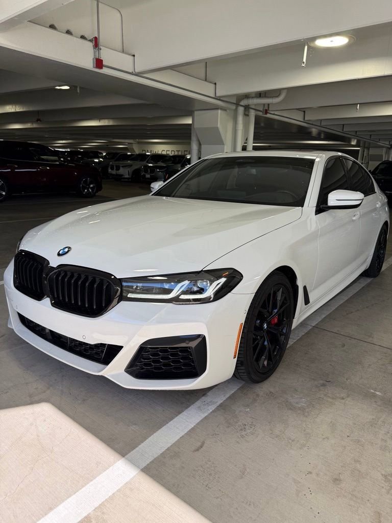 Used 2023 Alpine White BMW M550i xDrive image 1
