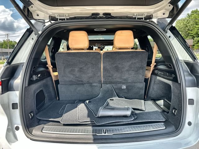 Used 2021 White Jeep Summit image 23