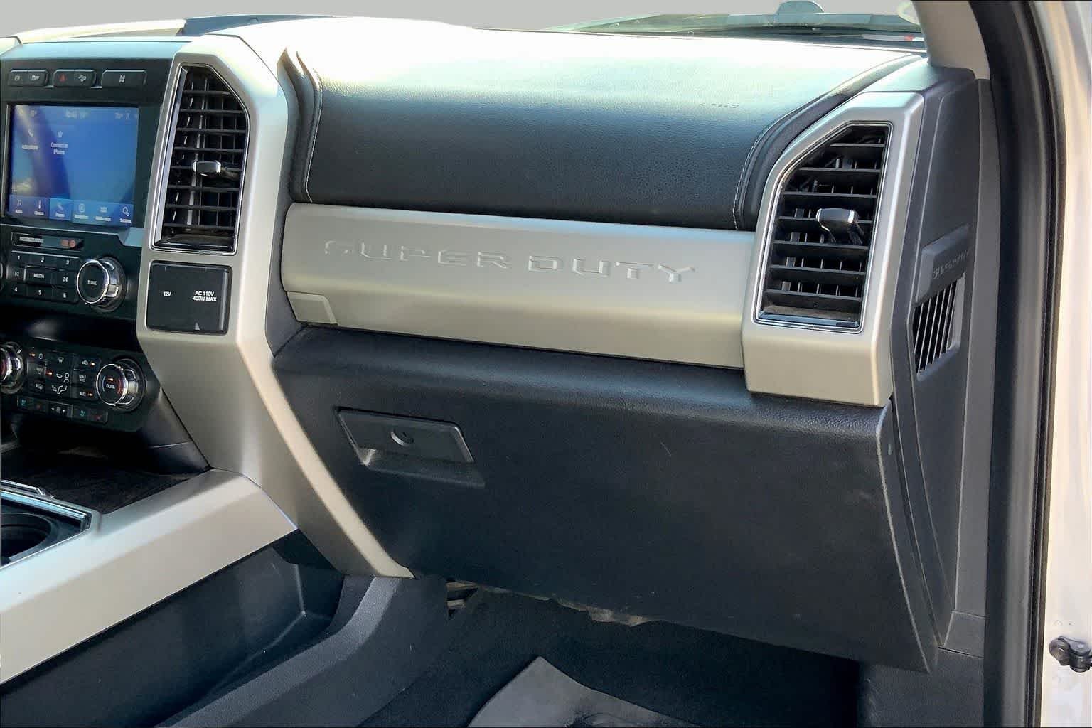 Used 2020 Iconic Silver Metallic Ford LARIAT image 17