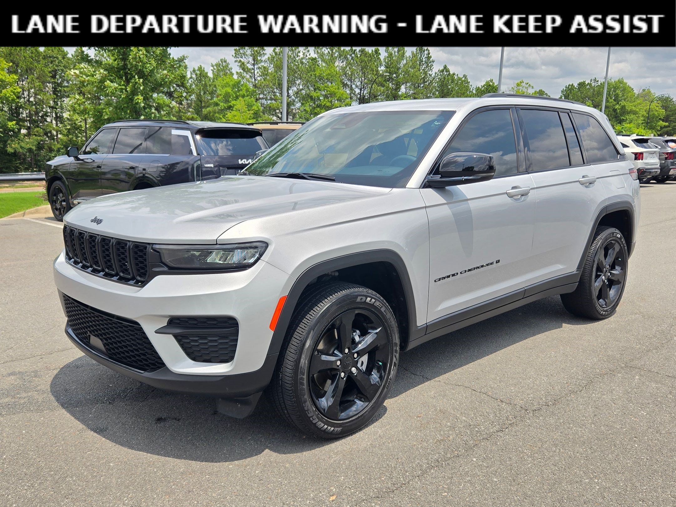 Used 2025 Silver Zynith Jeep Altitude X image 3