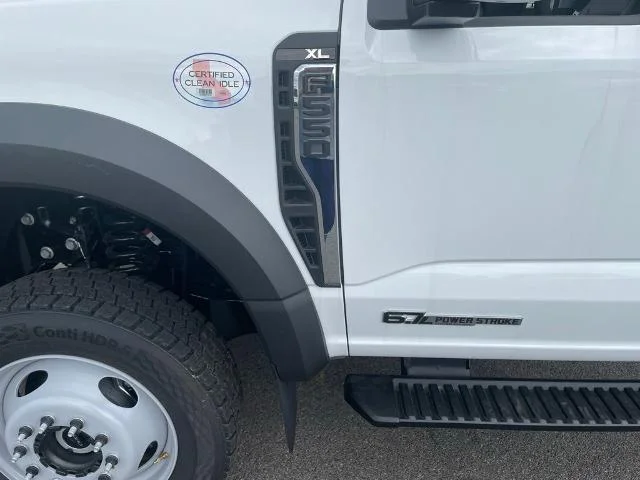New 2026 Oxford White Ford F-550® XL image 39