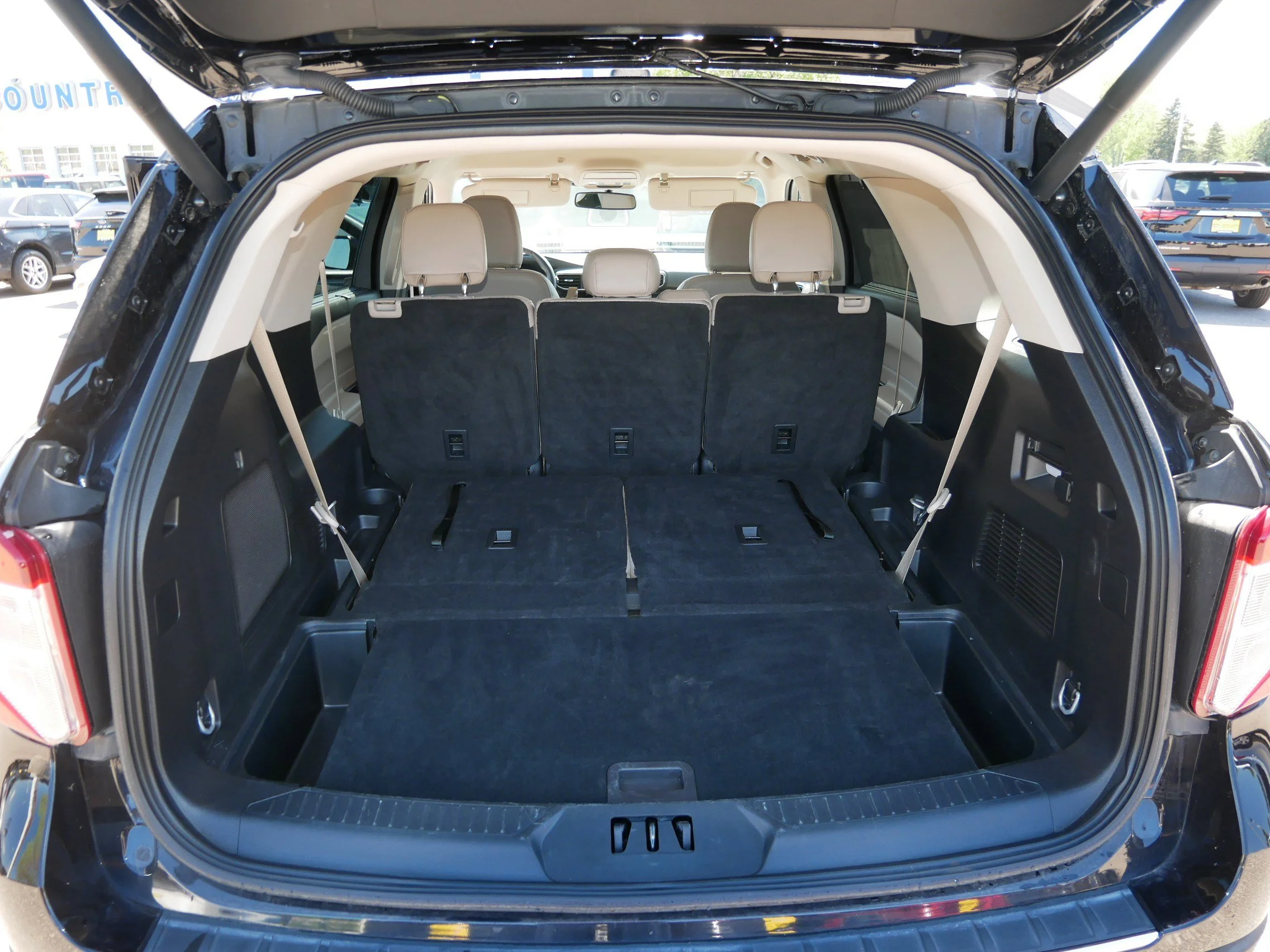 2023 Ford Explorer Limited - Photo 18