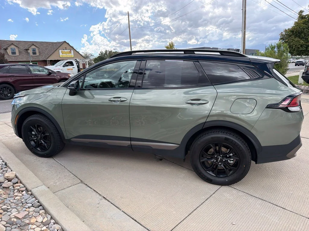 Used 2023 Green Kia X-Pro image 4