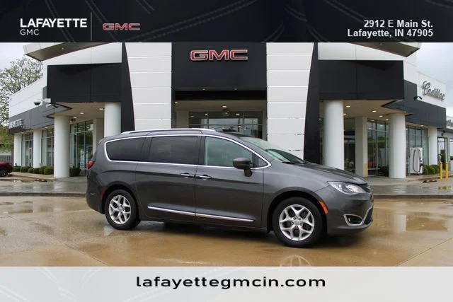 2018 Chrysler Pacifica Touring L Plus's photo