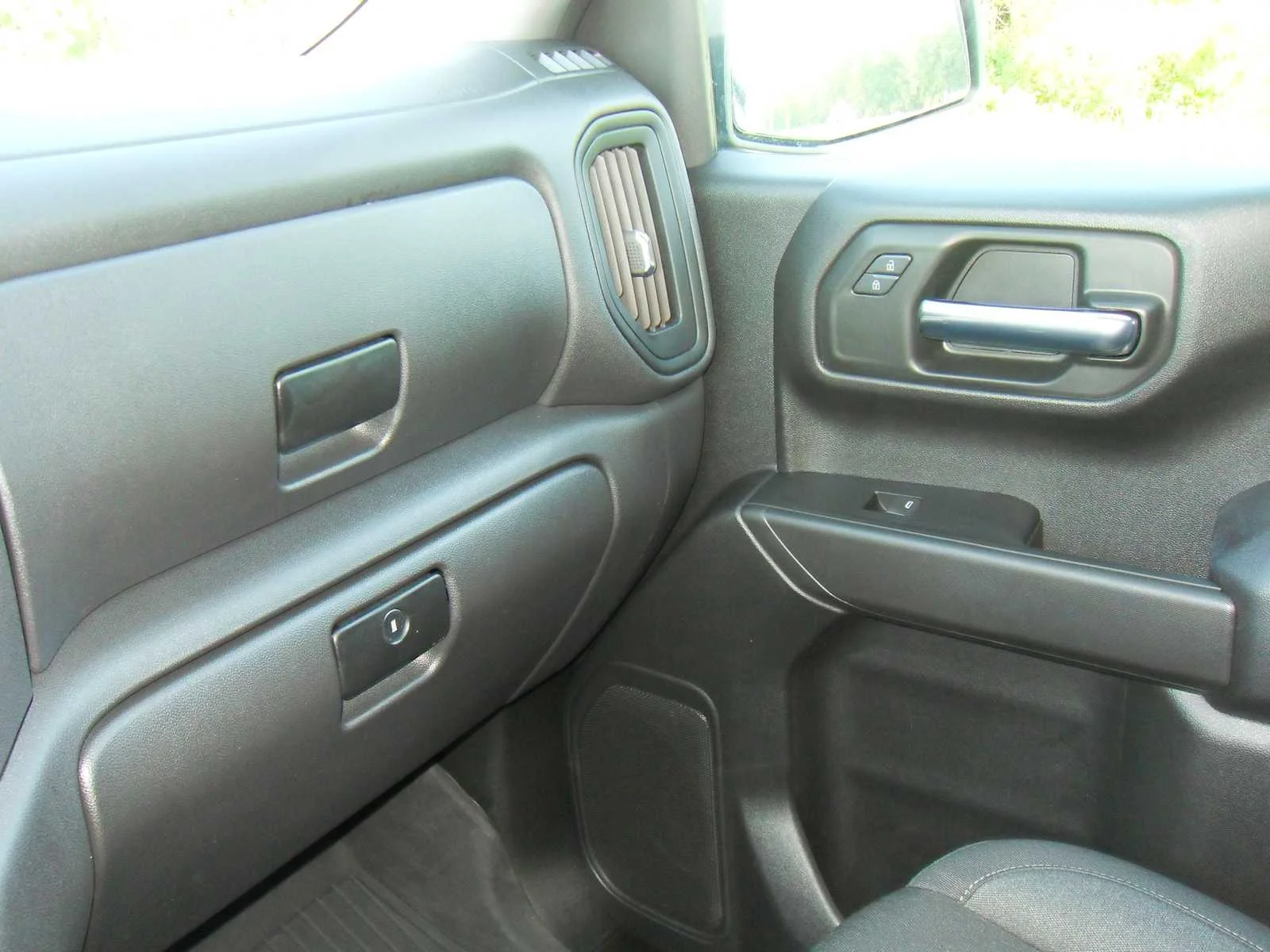 Certified Used 2026 White Sands Chevrolet Custom Trail Boss image 36