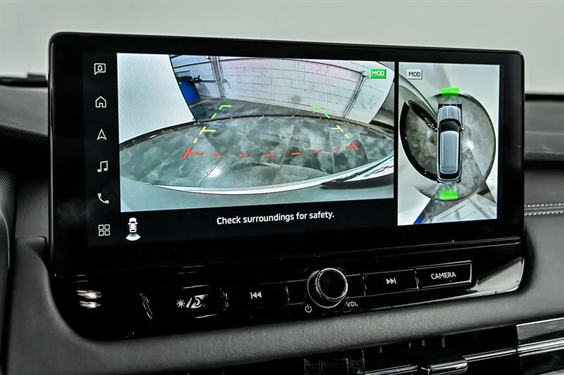 Used 2025 Alloy Silver Metallic Mitsubishi SE image 24