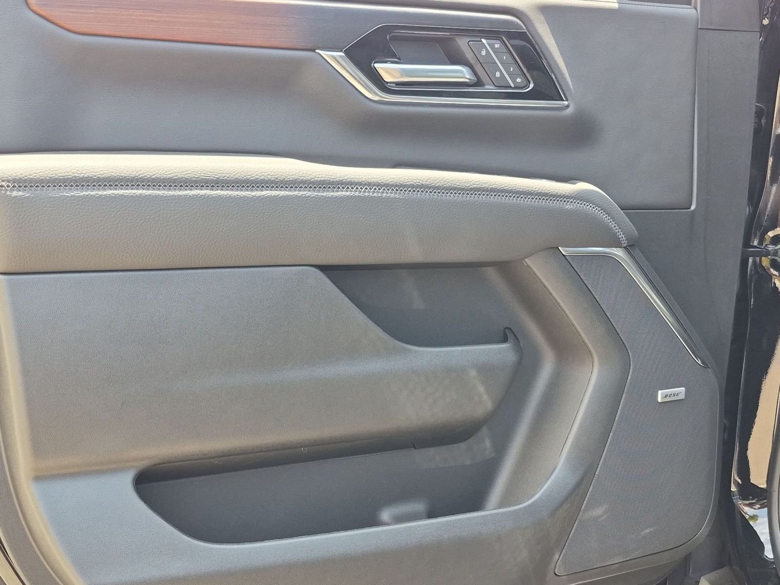 2026 GMC Yukon XL Denali - Photo 14