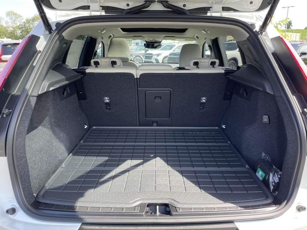 2026 Volvo XC40 Plus - Photo 34