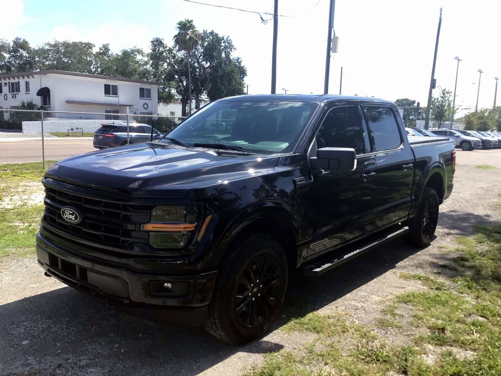 Used 2025 Black Metallic Ford XLT image 1