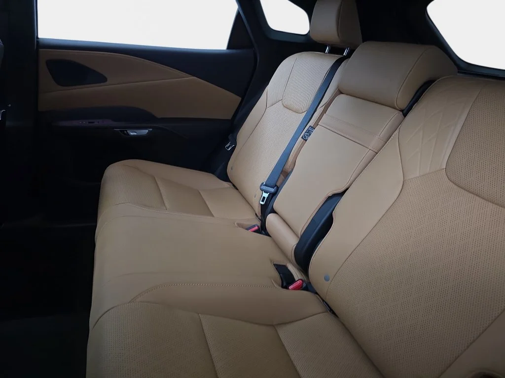 New 2026 Eminent White Pearl Lexus PREMIUM PLUS image 14