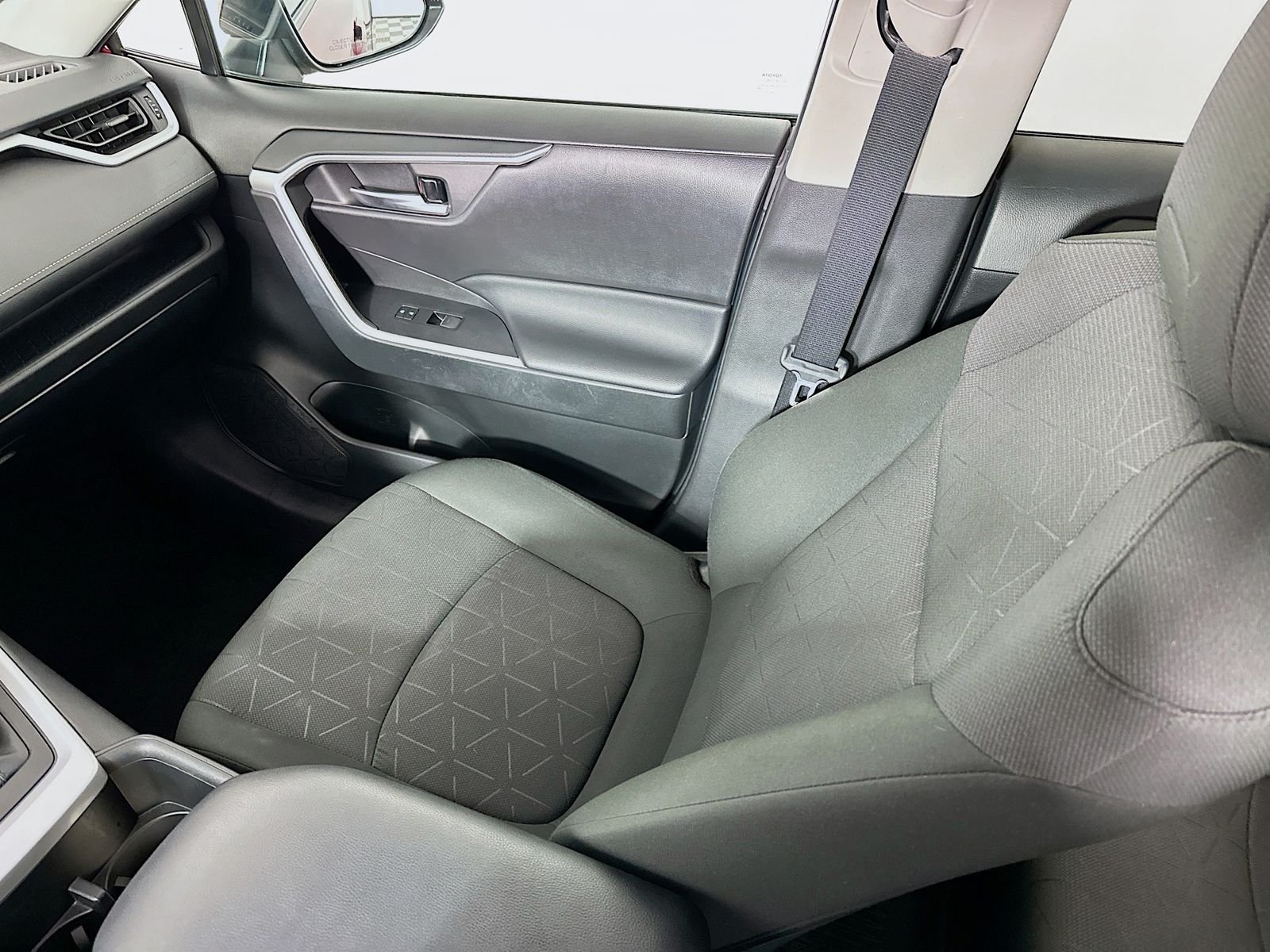 Used 2023 Pearl Toyota XLE image 23