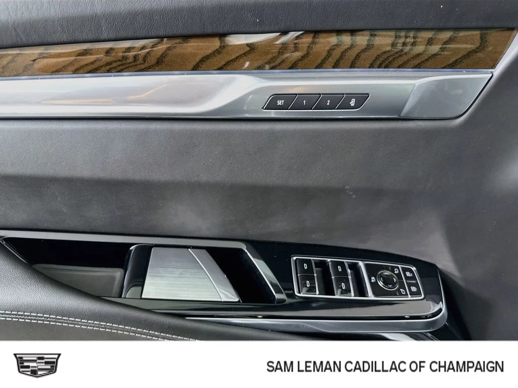 Used 2025 White Cadillac Sport Platinum image 18