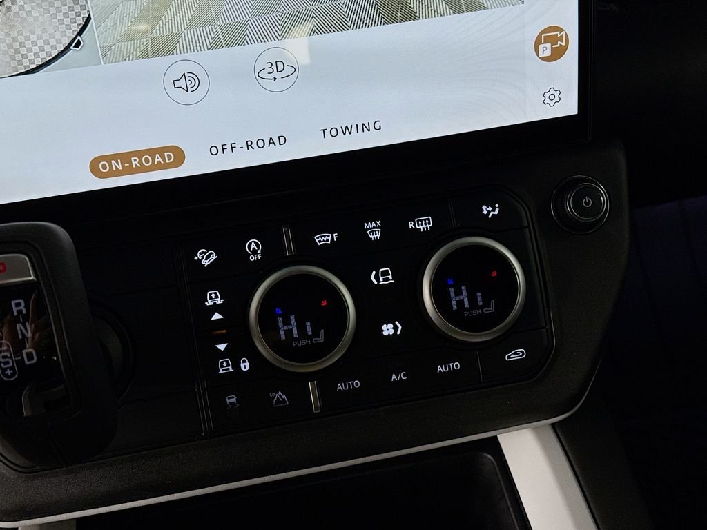 New 2026 Fuji White LAND ROVER X-Dynamic SE image 17