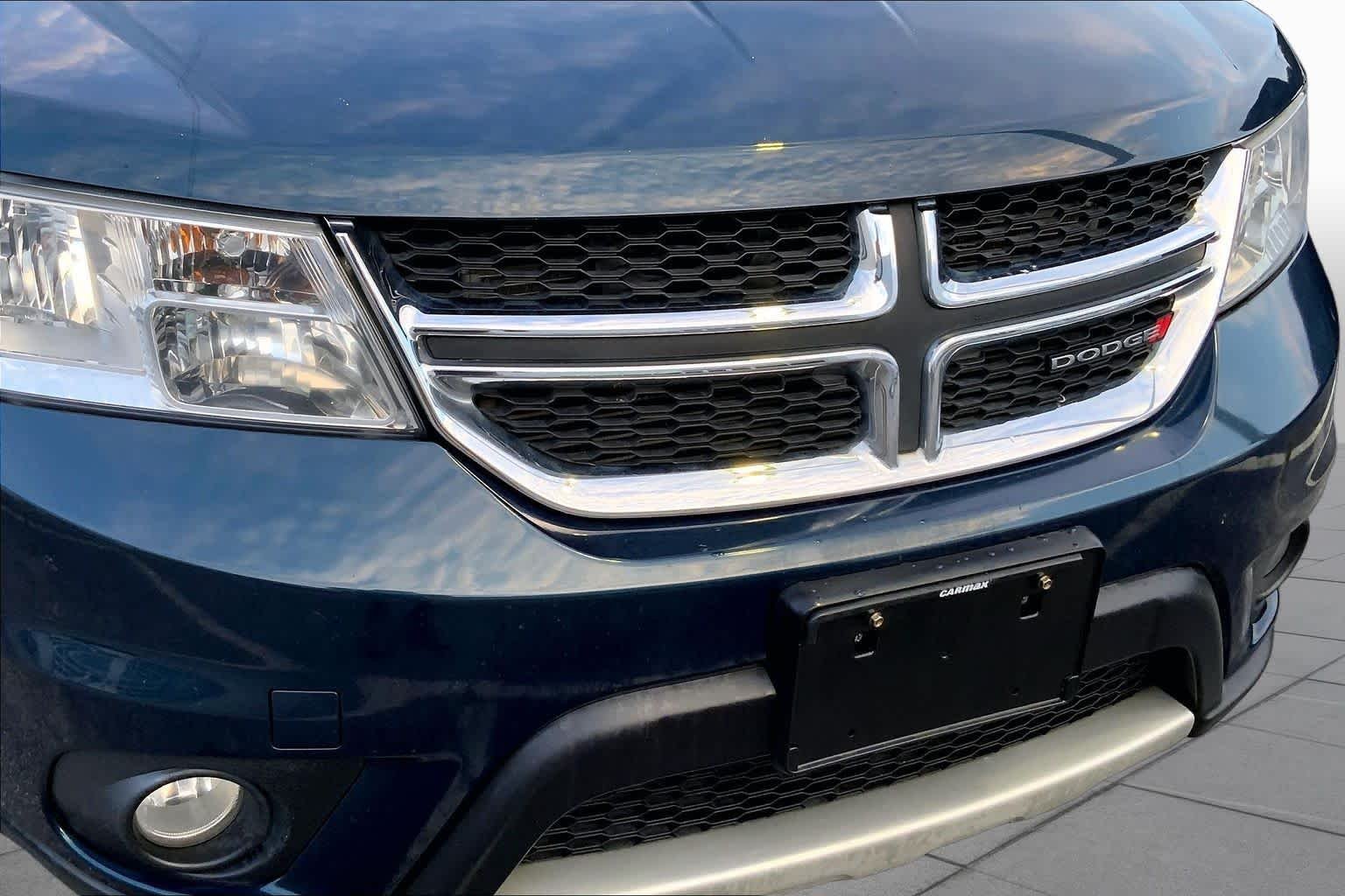 Used 2014 Fathom Blue Pearlcoat Dodge SXT image 26