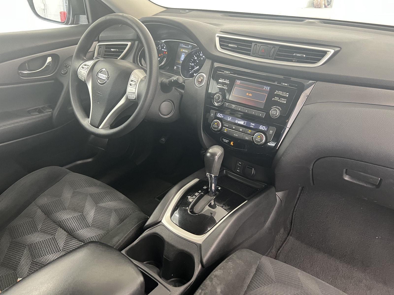 2016 Nissan Rogue SV - Photo 28