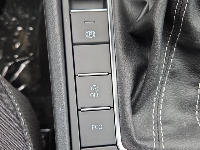 New 2026 Platinum Gray Metallic Volkswagen 1.5T S image 7