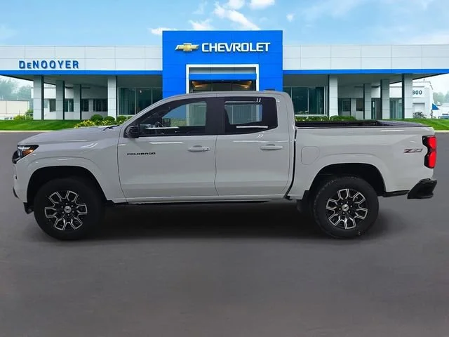 New 2026 Summit White Chevrolet Z71 image 5