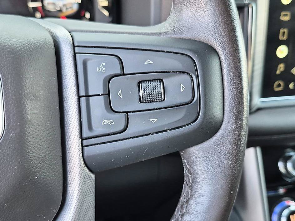 Used 2022 White Frost GMC Denali image 18