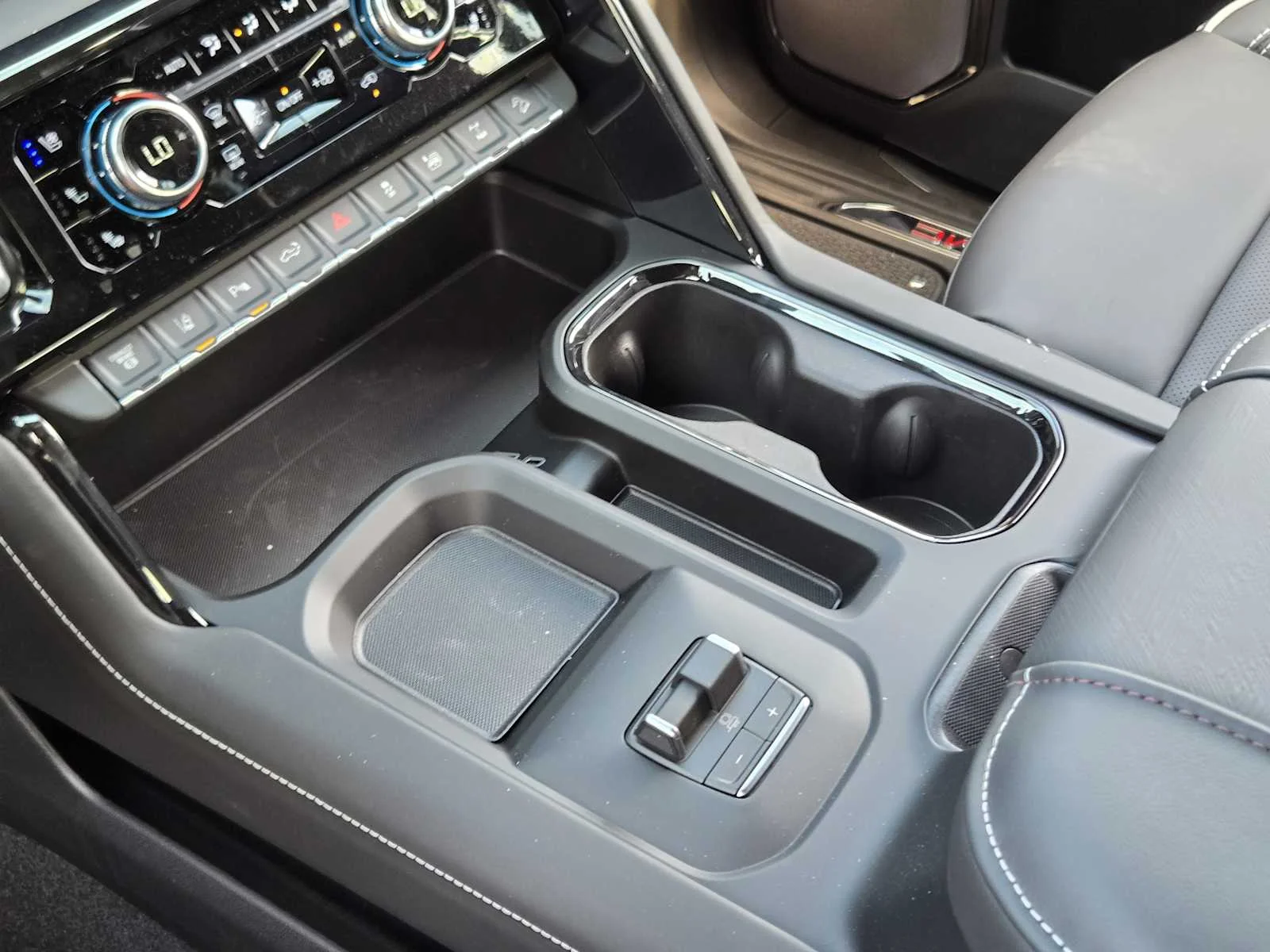 2026 GMC Sierra 2500HD AT4X - Photo 14