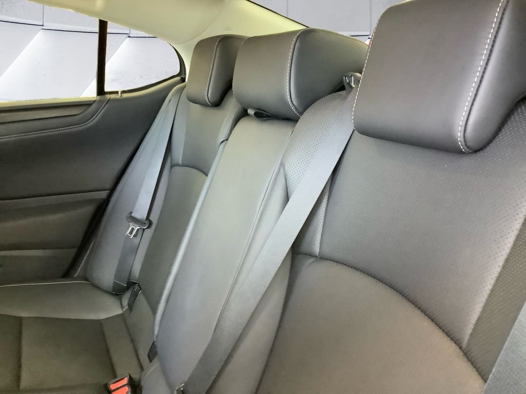 Used 2023 White Lexus 350 image 18