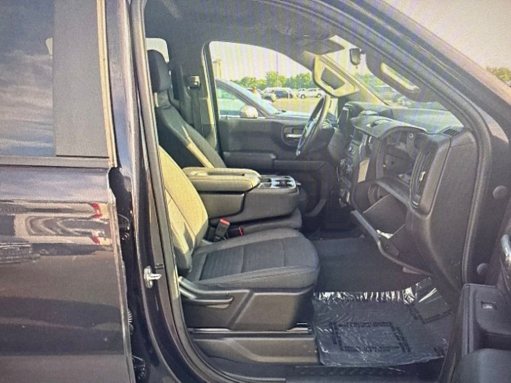 Used 2022 Gray Chevrolet Custom image 7