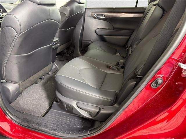 Certified Used 2026 RUBY FLARE PEARL Toyota  image 22