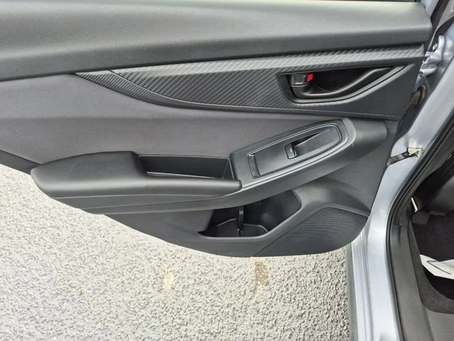 Used 2018 Silver Subaru 2.0i Premium image 24