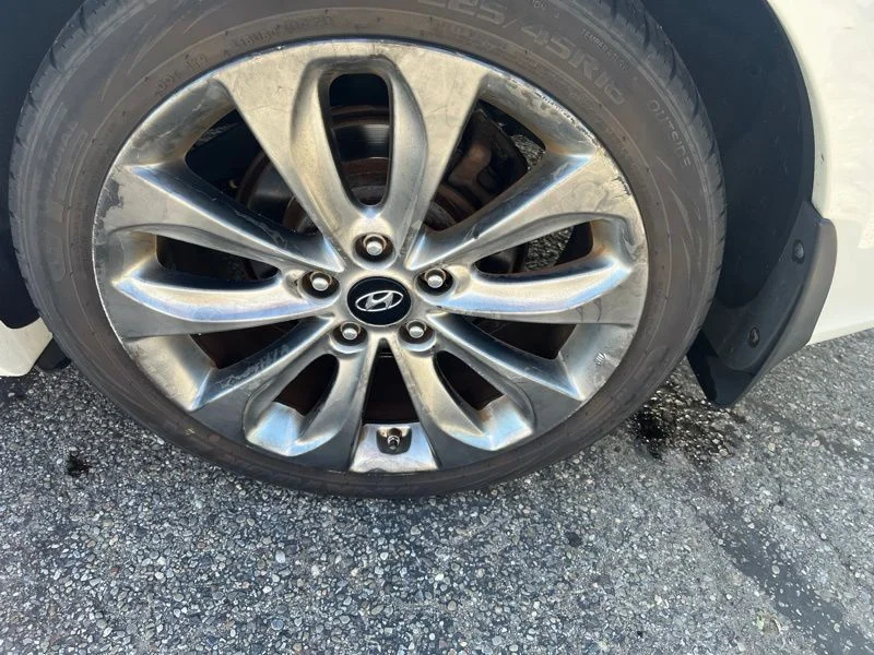 Used 2012 White Hyundai SE image 12
