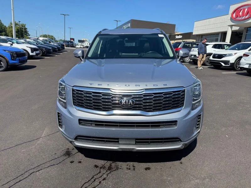 Used 2020 Silver Kia S image 2