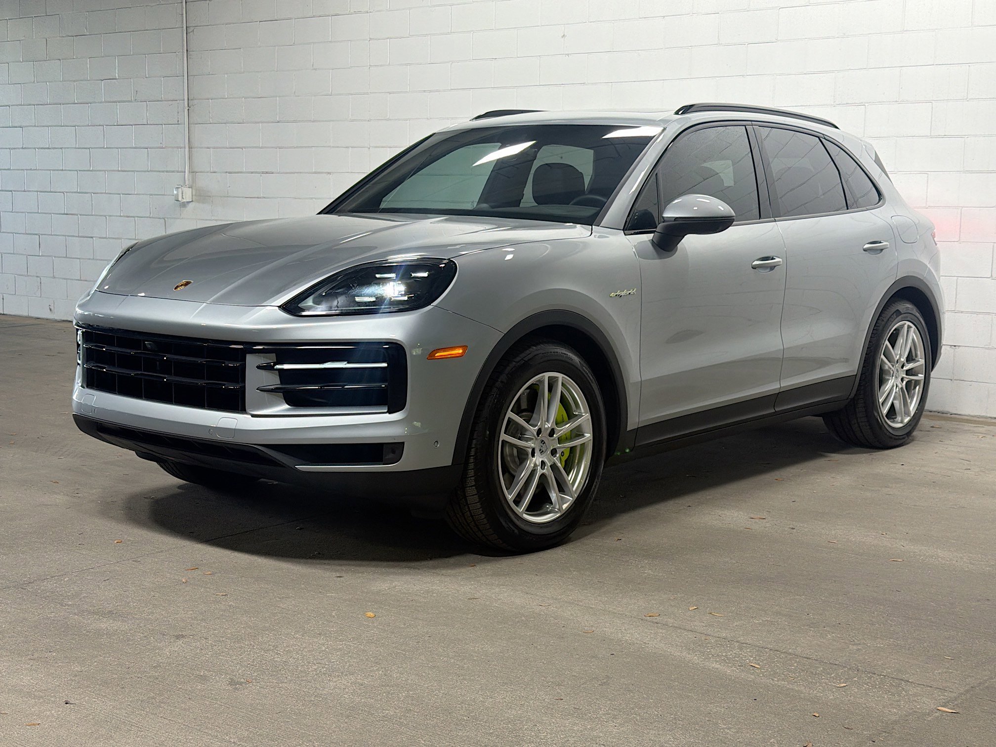2026 Porsche Cayenne E-Hybrid's photo