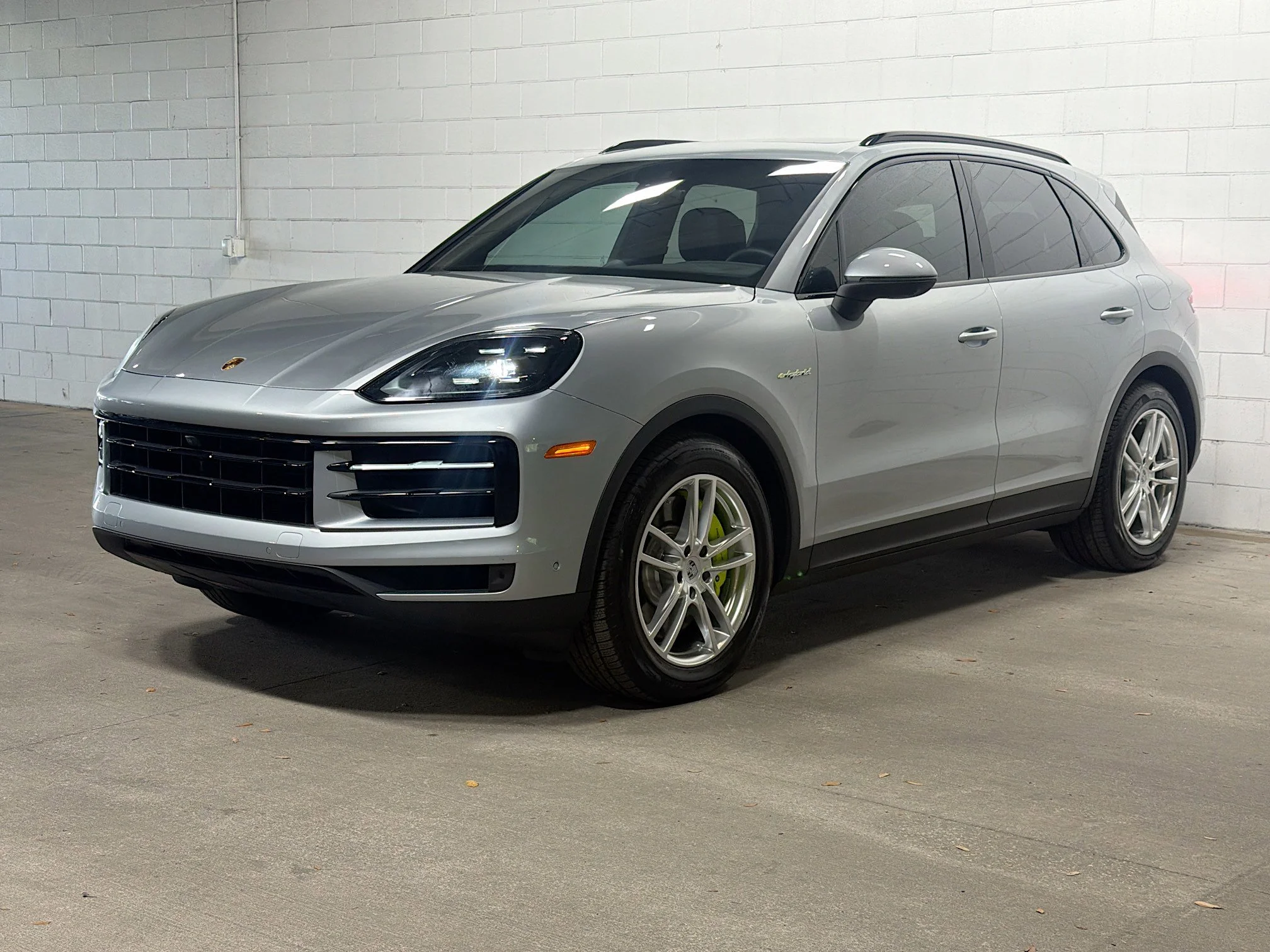 2026 Porsche Cayenne E-Hybrid's photo