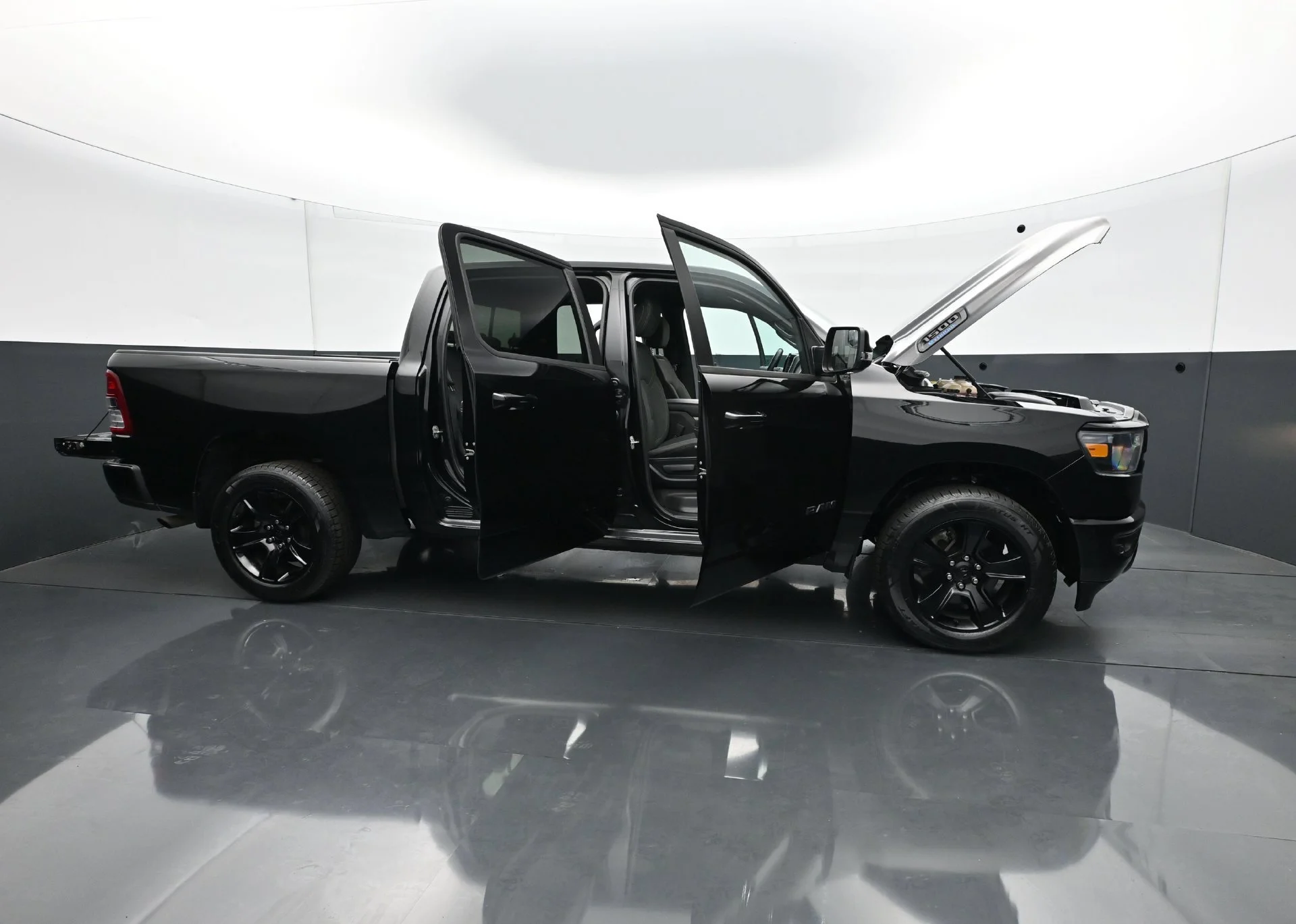 Used 2023 Diamond Black Crystal Pearlcoat Ram Big Horn/Lone Star image 37