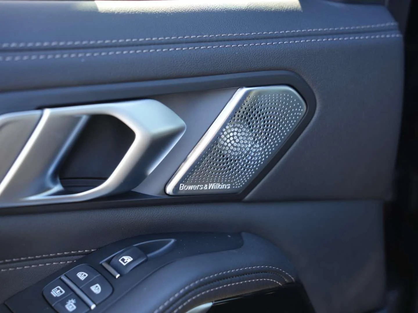 New 2026 Black Sapphire Metallic BMW ALPINA XB7 image 11