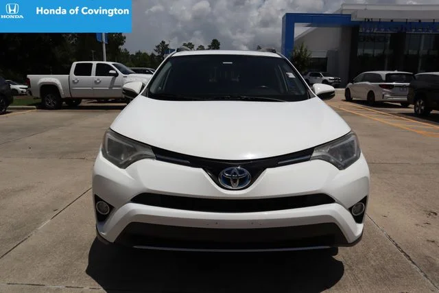 Used 2016 Super White Toyota XLE image 7