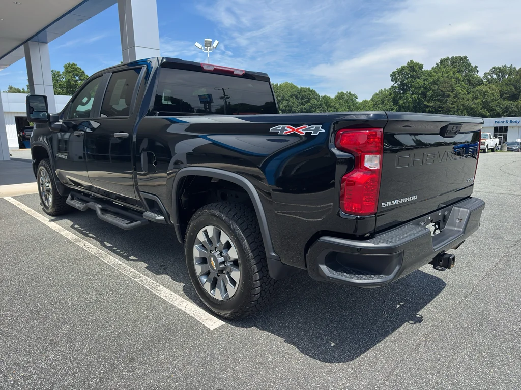Used 2024 Black Chevrolet Custom image 4