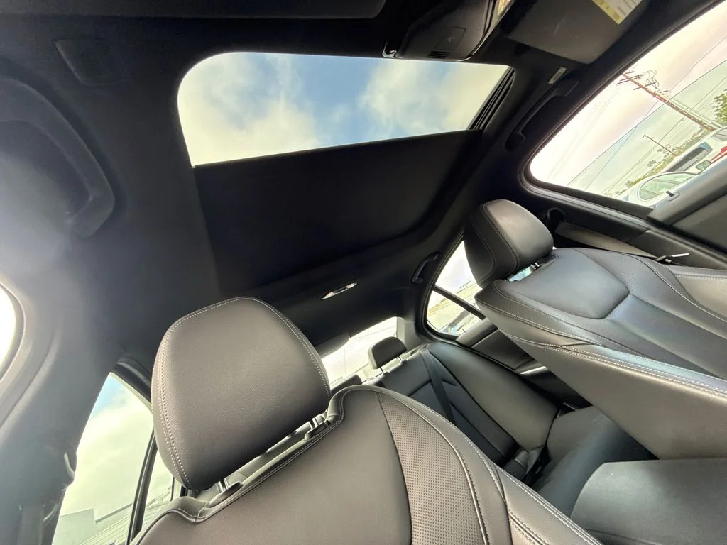 Used 2023 Blue BMW 330i image 12