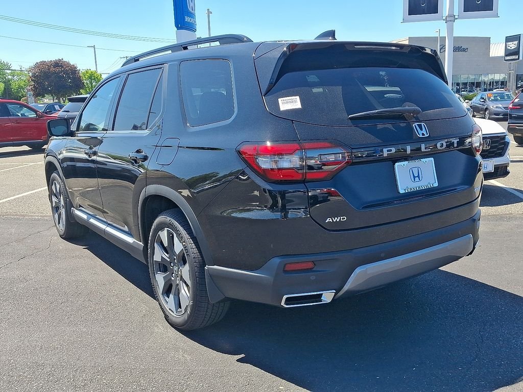 New 2026 Crystal Black Pearl Honda AWD Elite image 3