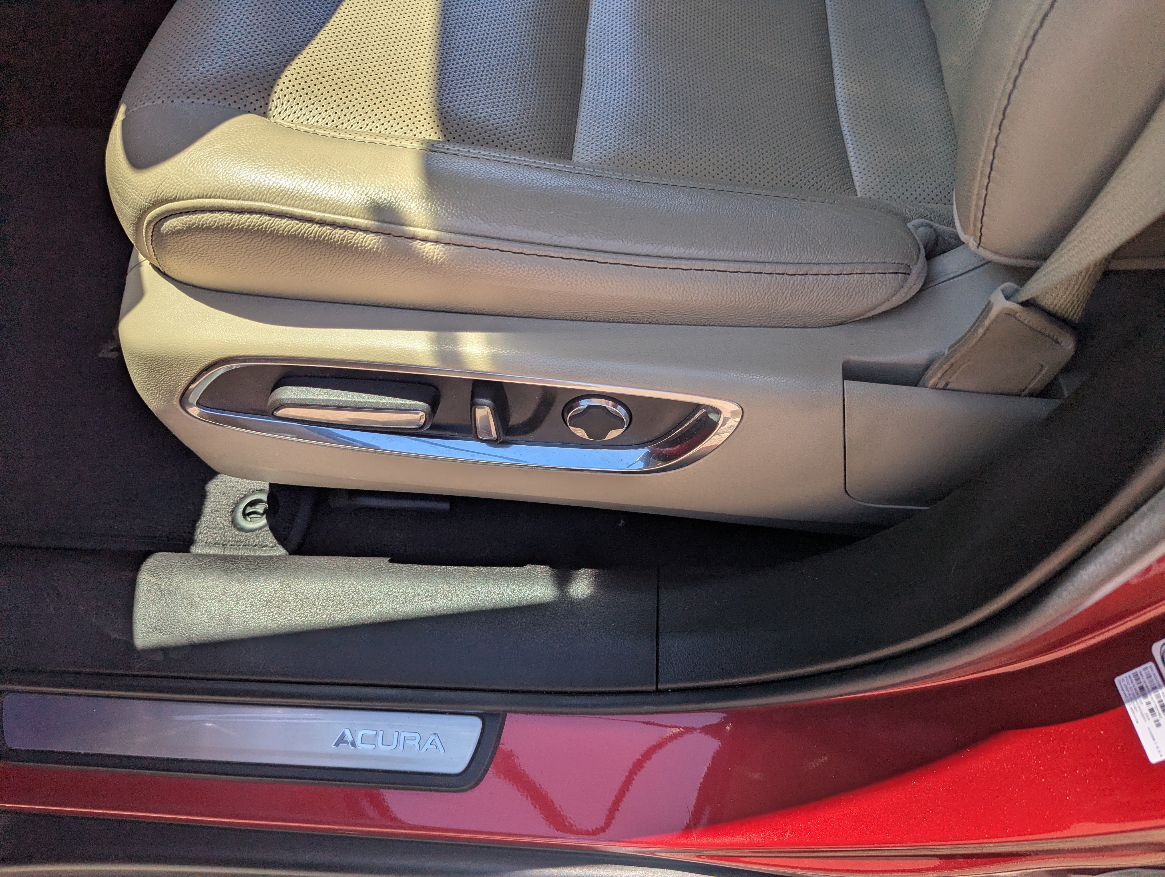 Used 2019 Performance Red Pearl Acura w/Technology Pkg image 21