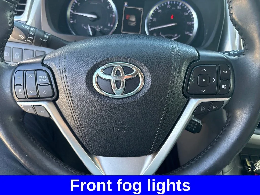 Used 2019 Green Toyota XLE image 17